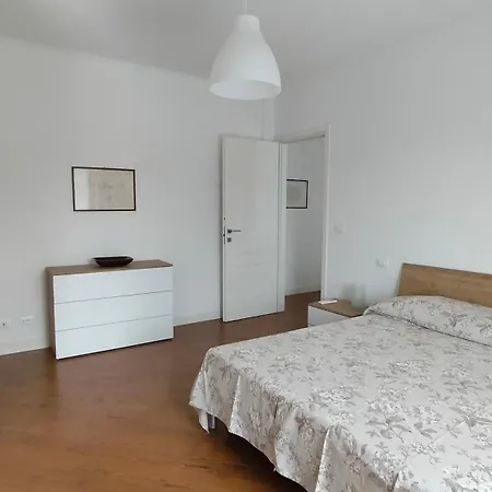 Tutto Intorno A Te Daire Cenova